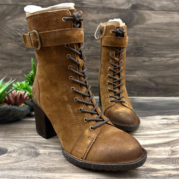NIB Born Cass Block Heel Lace Up Distressed Suede Ankle Combat Boots Rust - Picture 5 of 13